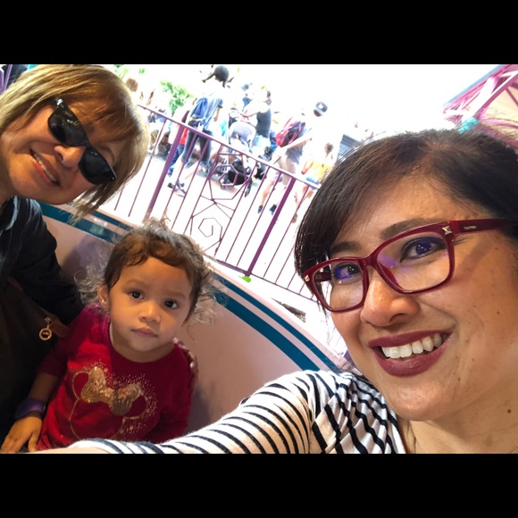 Meet your Posher, Lanny Michelle - Picture 4 of 8